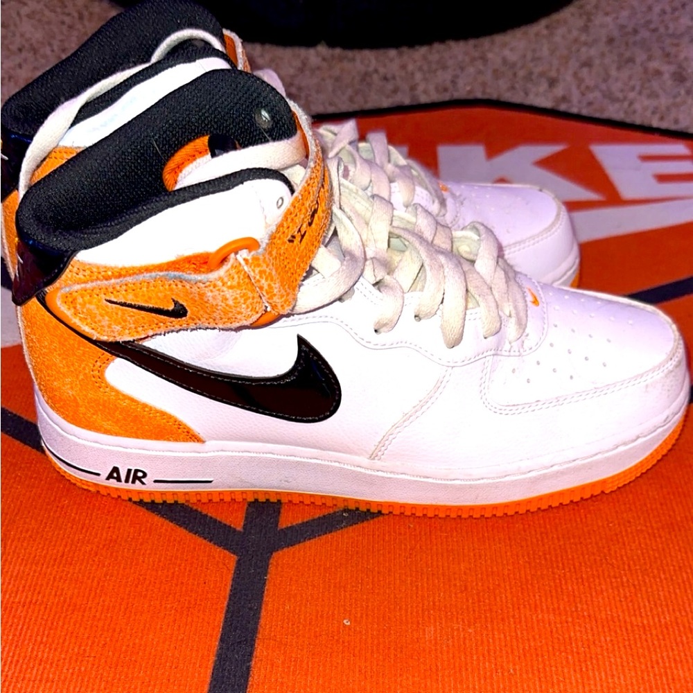 Nike air forces, color:orange and white